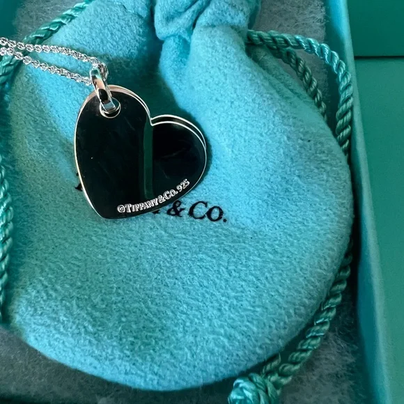 🌸🌸 Authentic Tiffany & Co. Return to Tiffany Double Heart Pendant
